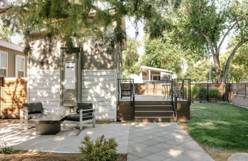 Old Southwest Apartment | Beautiful Cottage on Historic Grounds