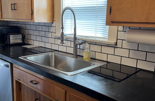 McMinnville House | Beautiful cottage with hot tub - minutes from downtown!