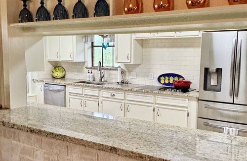 Bellville House | Beautiful country home escape with private pool in Bellville, TX