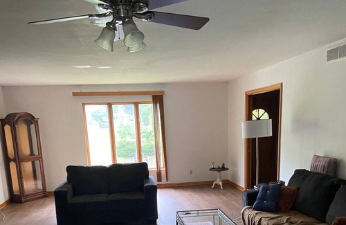 Ashland House | Beautiful cozy Townhome Duplex house - Near UK Kings Daughter Hospital