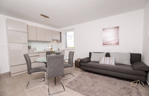 Zidarici Apartment | Beautiful Dana Apartment* with a terrace on Krk