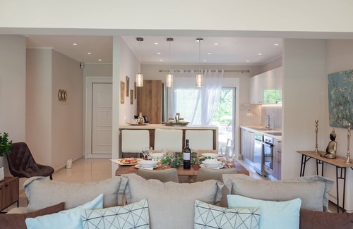 Corfu Town Villa | Βeautiful decorated villa !View to the Mountain