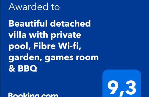 Amares Villa | Beautiful detached villa with private pool, Fibre Wi-fi, garden, games room & BBQ