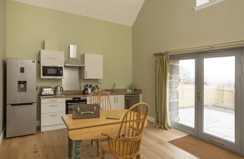 Crieff Cottage | Beautiful Doves Cottage - perfect for couples - Sleeps 2