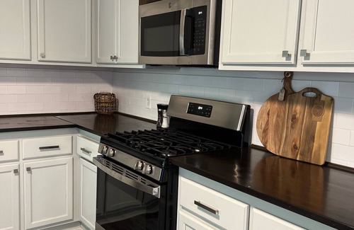 Helena House | Beautiful, family friendly Lake House, 1 block from Hauser Lake