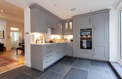Town House | Beautiful family/group house in Parsons Green, London SW6