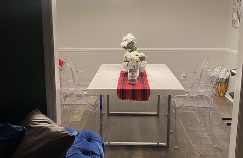 Fayetteville House | Beautiful family home with POOL