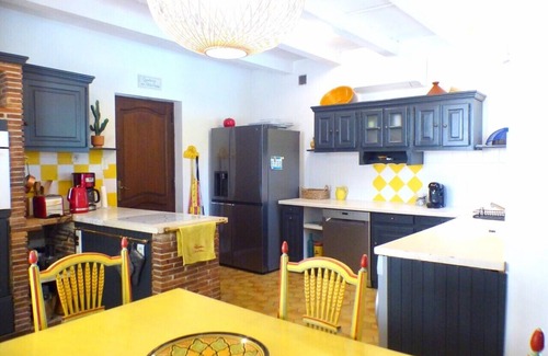 Ollioules House | Beautiful family home with sea view