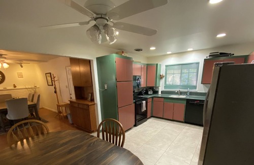 Citrus Heights House | Beautiful Family Home Centrally Located in Sacramento - New To VRBO