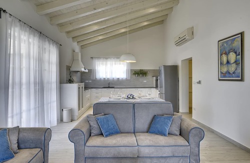 Kavran House | Beautiful finca with private pool and sun beds