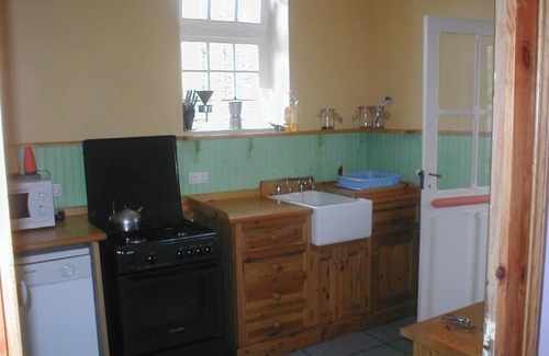 Meschers-sur-Gironde House | Beautiful villa, 1930's, 5 mins walk to beach and all shops. Wifi, 12 p, 5 ch.
