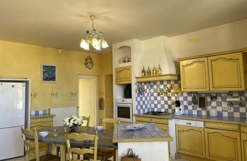 Pierrefitte-sur-Loire Cottage | Beautiful family house in the countryside with terrace and garden