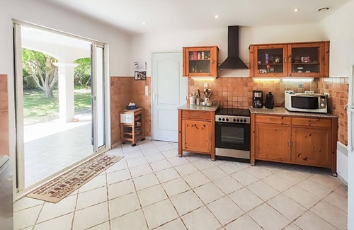 Prades-sur-Vernazobre House | Beautiful home in Prades-sur-Vernazobre
