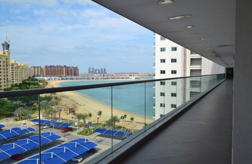 Palm Jumeirah Apartment | beautiful *full sea view *in palm with private beach access