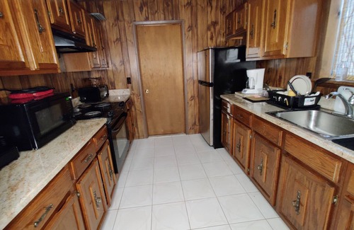 Lake Ariel House | Beautiful Fun Getaway House with lots of amenities