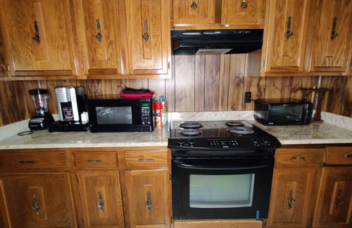 Lake Ariel House | Beautiful Fun Getaway House with lots of amenities
