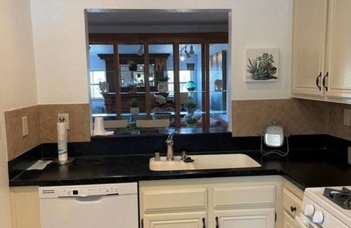Port Hueneme Condo | Beautiful gated beach side condo 5 min walk to sand