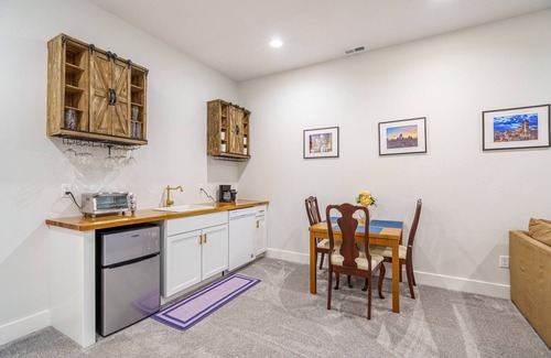 Fountain Square Apartment | Beautiful Garden Unit within HGTV Home; Walk to Downtown Indy or Fountain Square