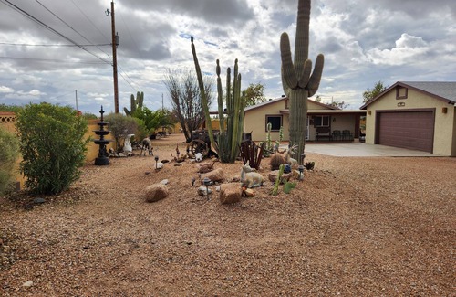 Apache Junction House | Beautiful Gated Retreat with Breathtaking Views of the Superstition Mountains