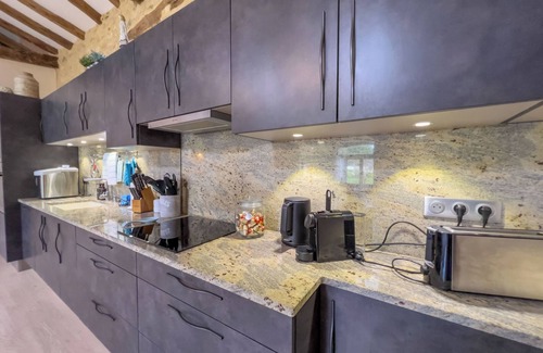 Siorac-en-Perigord Cottage | Beautiful guesthouse on the banks of the Dordogne River in a tranquil setting