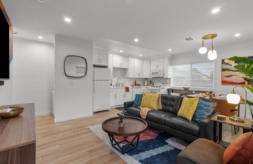 North Hills West House | Beautiful Guesthouse in North Hills-Private Parking/Patio-Quiet Neighborhood