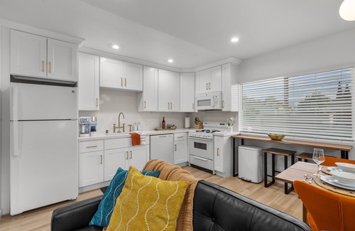 North Hills West House | Beautiful Guesthouse in North Hills-Private Parking/Patio-Quiet Neighborhood