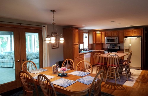 Northwest Harwich House | Beautiful Harwich 4 BR Home: Minutes to Downtown Harwichport and Beaches