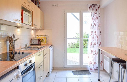 Port-en-Bessin-Huppain House | Beautiful home in Port-en-Bessin with 4 Bedrooms and WiFi