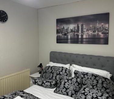 Hoe Street Apartment | Beautiful Hoe Street First Floor one bedroom apartment B Walthamstow