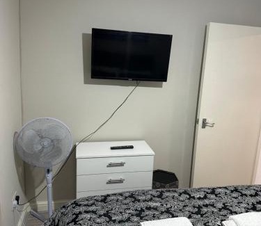 Hoe Street Apartment | Beautiful Hoe Street First Floor one bedroom apartment B Walthamstow