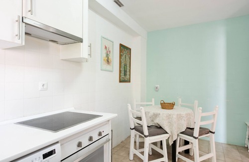 Torremolinos House | Beautiful Holiday Home “Casa Beramendi” with Wi-Fi