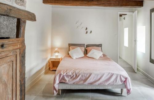 Teillots House | Beautiful holiday home with pool in Teillots