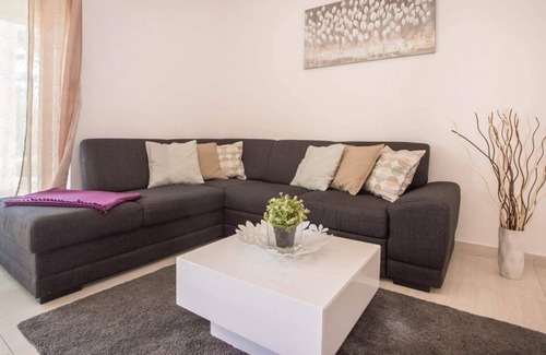 Pavicini Villa | Beautiful holiday house with a newly built swimming pool near Duga Uvala