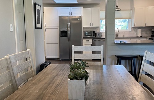 Venice House | Beautiful home 2 miles away from Venice Beach!