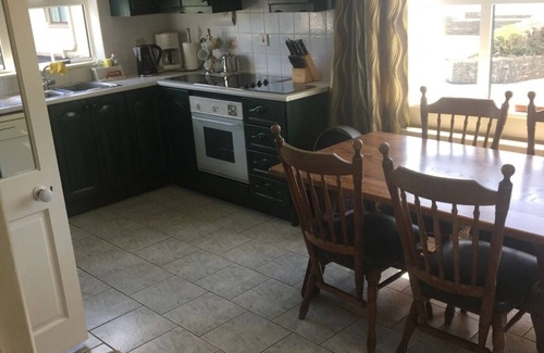 Castletownsend House | Beautiful Home above Sandycove Beach! Fishing, Bird Watching, Walking, Swimming!