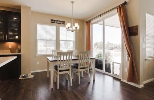 Longmont House | Beautiful Home Central location in Front Range with views of Longs Peak