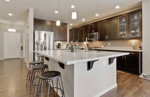 Longmont House | Beautiful Home Central location in Front Range with views of Longs Peak