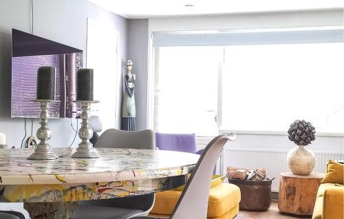 Baarland House | Beautiful Home In Baarland With Wifi