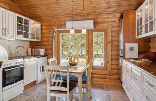 Blokhus House | Beautiful home in Blokhus with WiFi