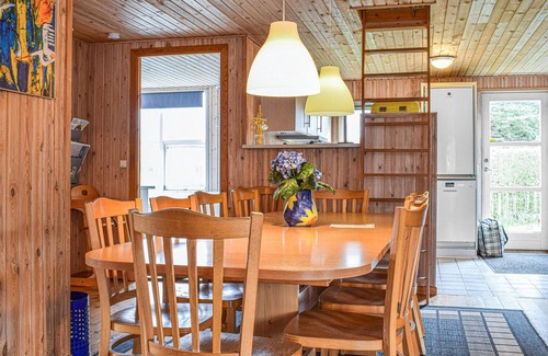Udsholt House | Beautiful home in Græsted with kitchen