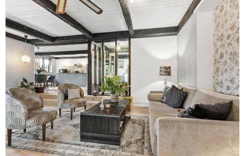 Grenaa House | Beautiful Home In Grenaa With Wifi