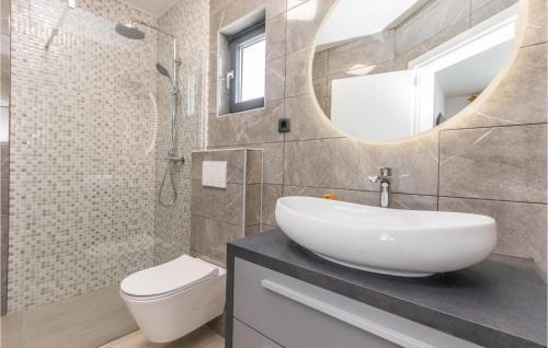 Biograd na Moru House | Beautiful Home In Biograd With Wifi