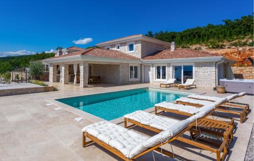 Jadranovo House | Beautiful Home In Jadranovo