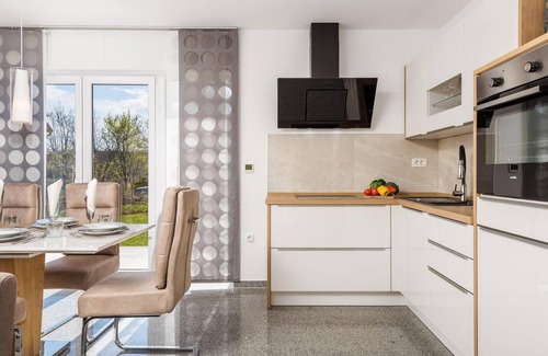 Viskovo House | Beautiful home in Kastav with WiFi