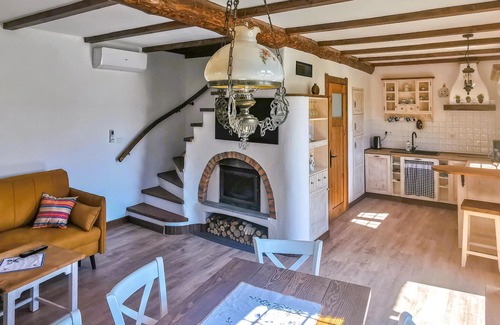 Kopalino House | Beautiful home in Kopalino with kitchen