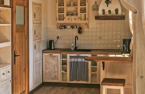 Kopalino House | Beautiful home in Kopalino with kitchen