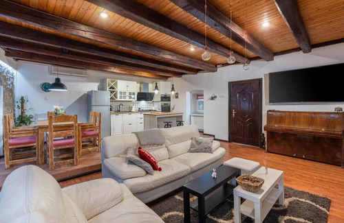 Praputnjak House | Beautiful home in Krasica with WiFi