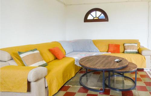 La Nava House | Beautiful Home In La Nava With Kitchen