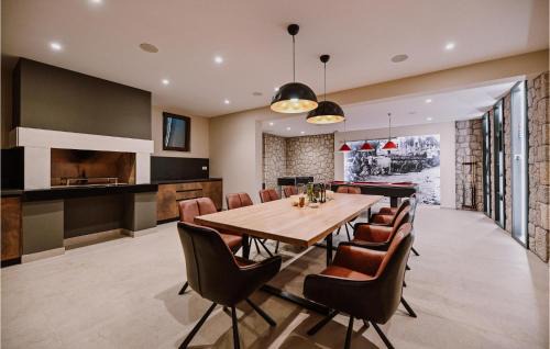 Malinska-Dubasnica House | Beautiful Home In Malinska With Sauna