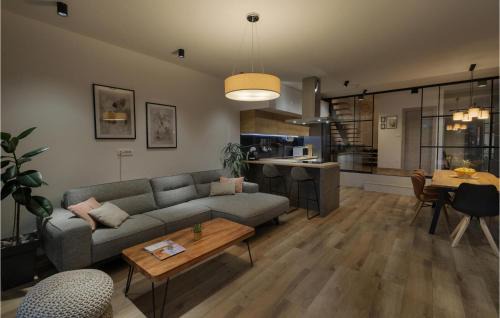 Komarna House | Beautiful Home In Slivno With Wifi